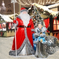 Фигура Дед Мороз с посохом U09379 стеклопластик h=194 см - фото 48915