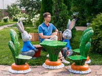 Скамейка полукруглая для детской площадки Зайцы дерево, металл, стеклопластик 170 см - фото 48985