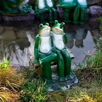 Фигурки Лягушки на скамейке - фото 50178