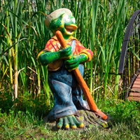 Фигура садовая Лягушка с граблями - фото 51027