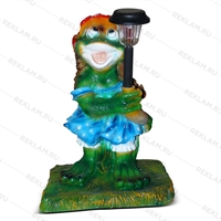 Садовый светильник Лягушка кокетка F07764 полистоун высота 52см - фото 51043