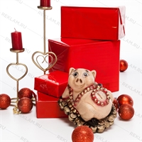 Копилка Свинка с бусами - фото 51969