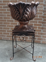 Вазон для цветов